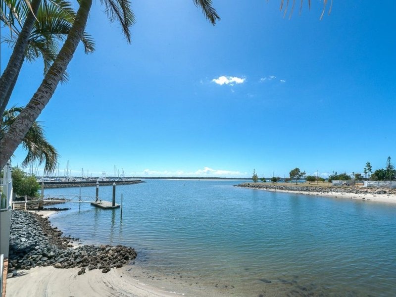 Photo - 3/9 Bayview Street, Runaway Bay QLD 4216 - Image 13