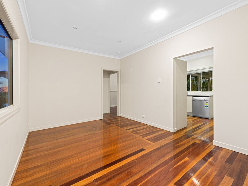 Photo - 39 Bayview Terrace, Wavell Heights QLD 4012 - Image 11