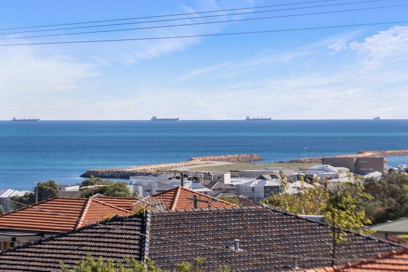 39 Beach Road, Coogee WA 6166