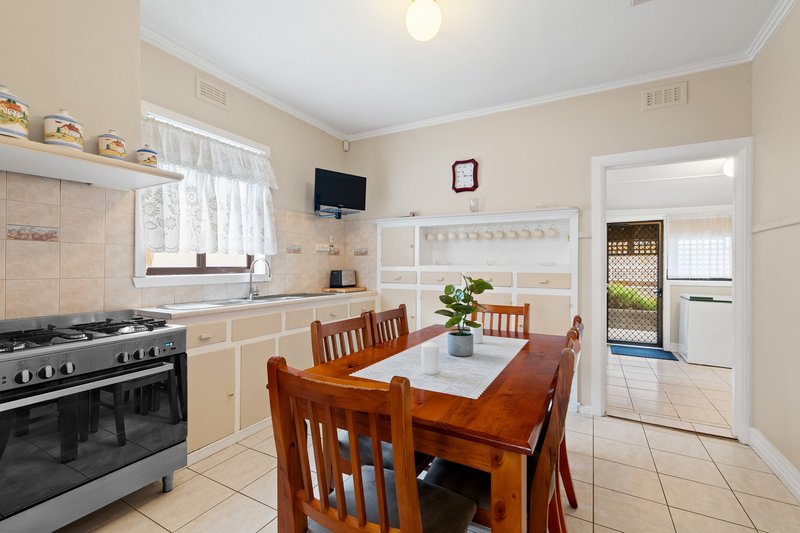 Photo - 39 Beauford Street, Huntingdale VIC 3166 - Image 4