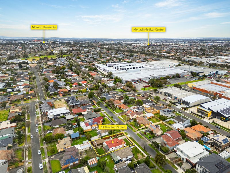 Photo - 39 Beauford Street, Huntingdale VIC 3166 - Image 11