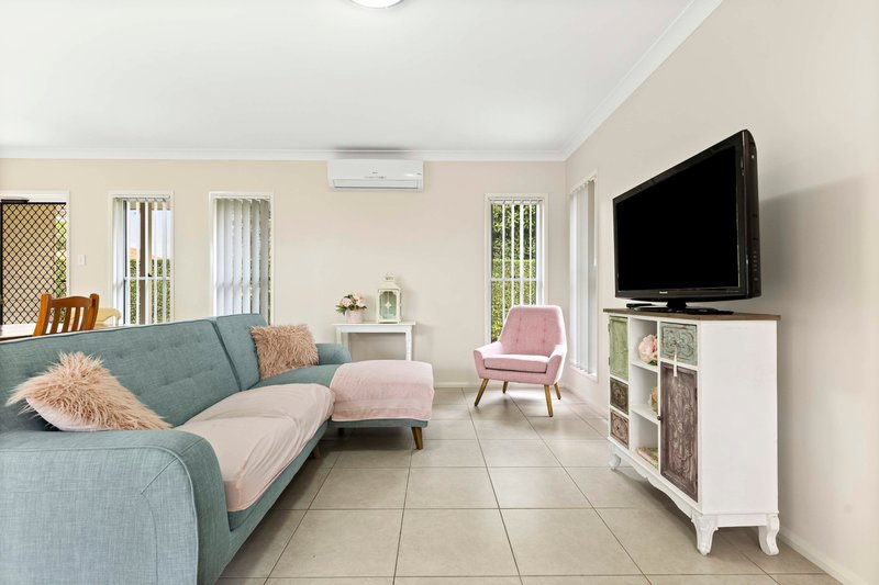 Photo - 3/9 Berry Street, Wilsonton QLD 4350 - Image 3