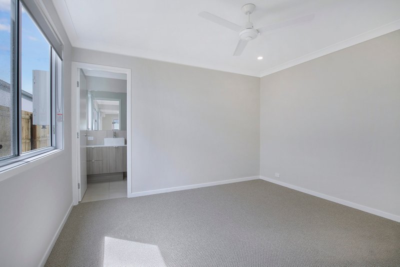 Photo - 39 Bisschop Street, Deception Bay QLD 4508 - Image 7