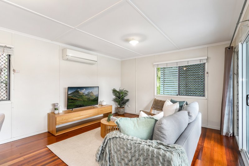 Photo - 39 Blackbutt Street, Keperra QLD 4054 - Image 3