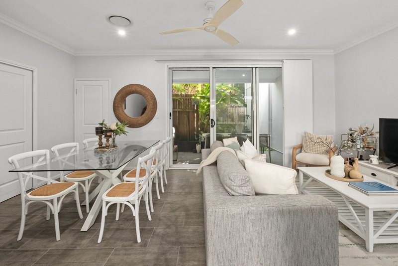 Photo - 3/9 Blackfriars Drive, Carina QLD 4152 - Image 1