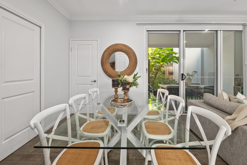 Photo - 3/9 Blackfriars Drive, Carina QLD 4152 - Image 6