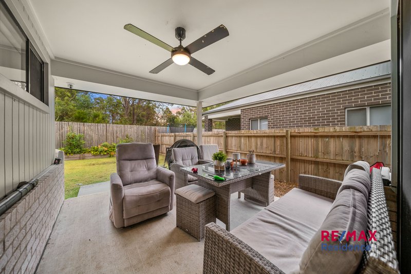 Photo - 39 Bloomfield Avenue, Park Ridge QLD 4125 - Image 13