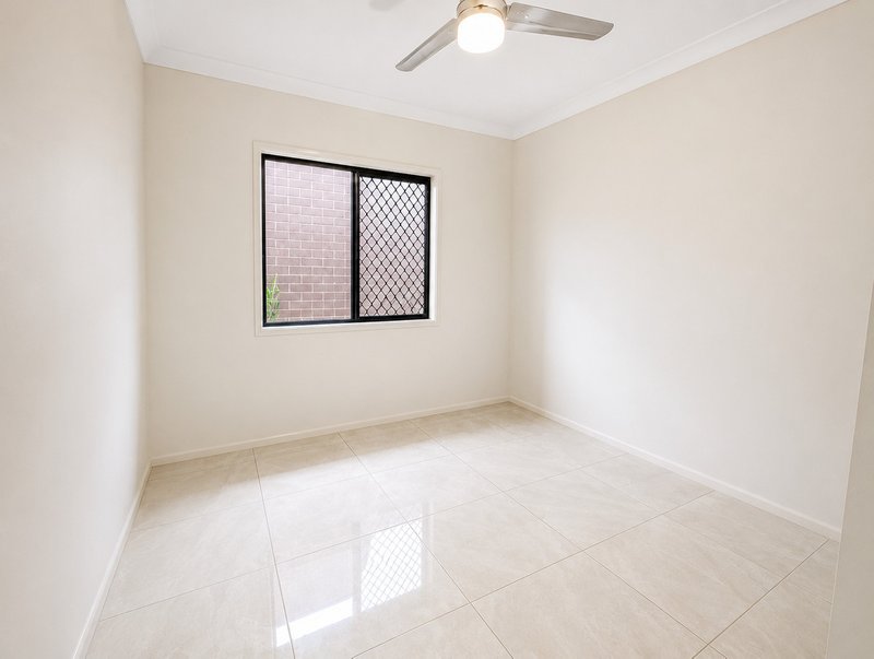 Photo - 39 Blue Mountains Crescent, Fitzgibbon QLD 4018 - Image 5