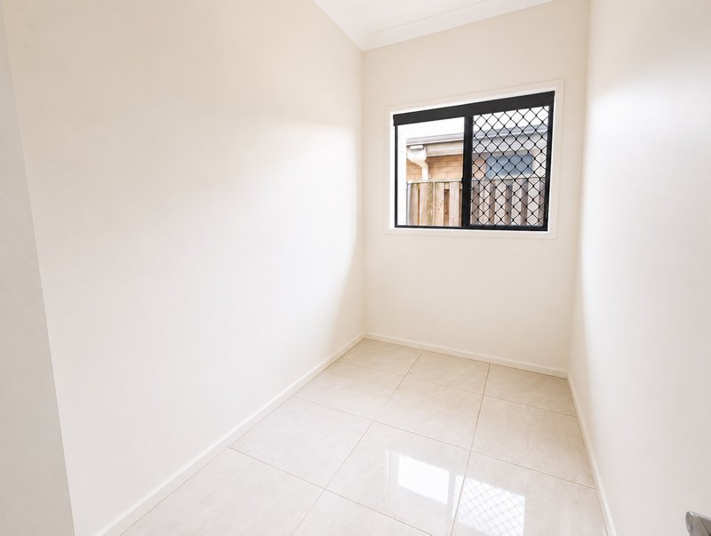 Photo - 39 Blue Mountains Crescent, Fitzgibbon QLD 4018 - Image 7
