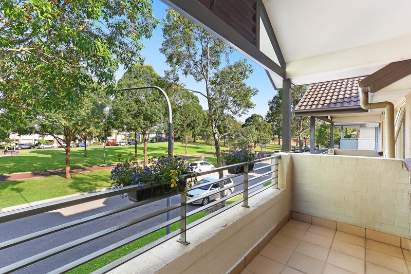 Photo - 39 Botanica Drive, Lidcombe NSW 2141 - Image 7