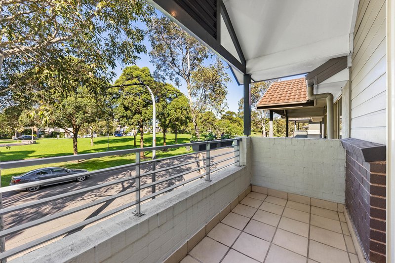 Photo - 39 Botanica Drive, Lidcombe NSW 2141 - Image 5