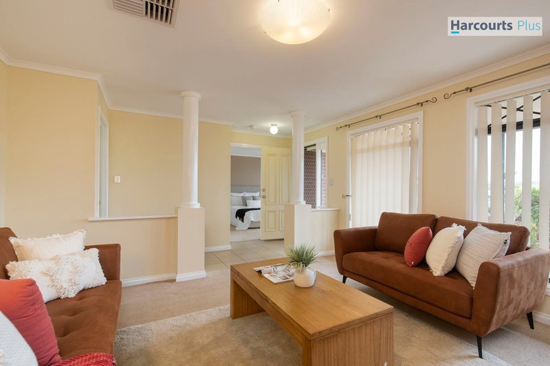 Photo - 39 Brooklyn Drive, Hallett Cove SA 5158 - Image 3