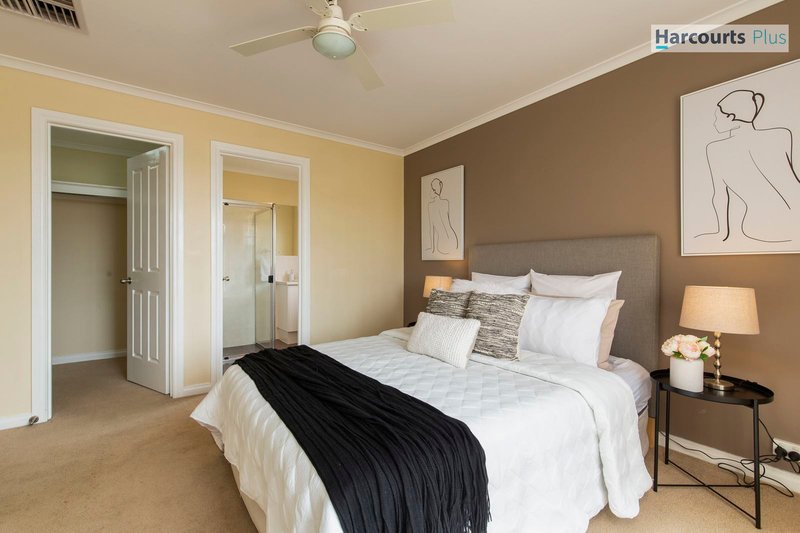 Photo - 39 Brooklyn Drive, Hallett Cove SA 5158 - Image 5