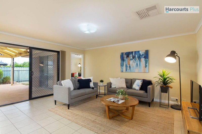 Photo - 39 Brooklyn Drive, Hallett Cove SA 5158 - Image 8