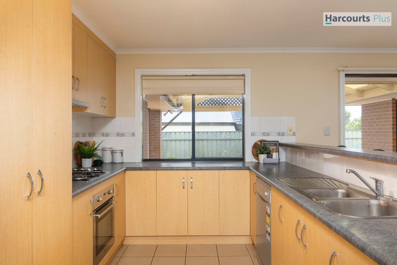 Photo - 39 Brooklyn Drive, Hallett Cove SA 5158 - Image 9