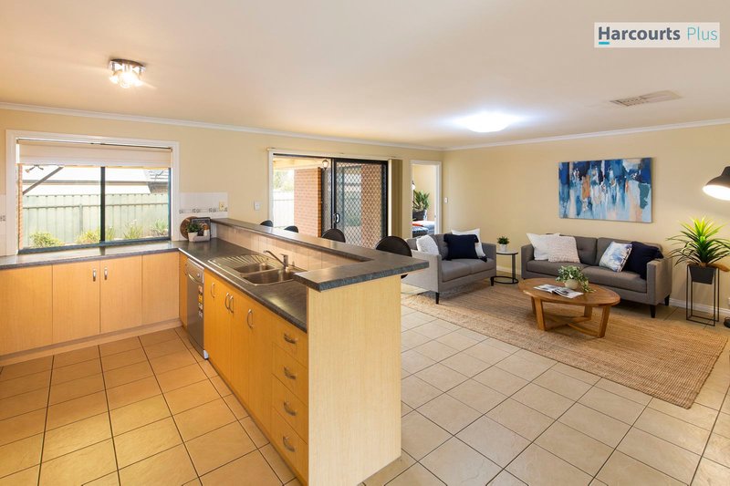 Photo - 39 Brooklyn Drive, Hallett Cove SA 5158 - Image 10