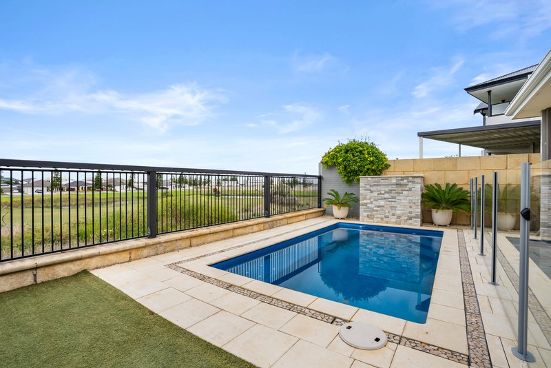Photo - 39 Broulee Lane, Secret Harbour WA 6173 - Image 1