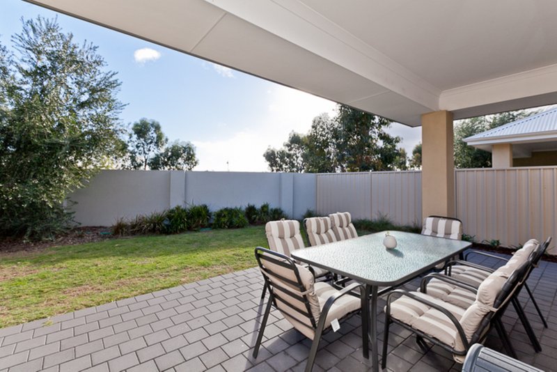 Photo - 39 Brushfoot Boulevard, Success WA 6164 - Image 12