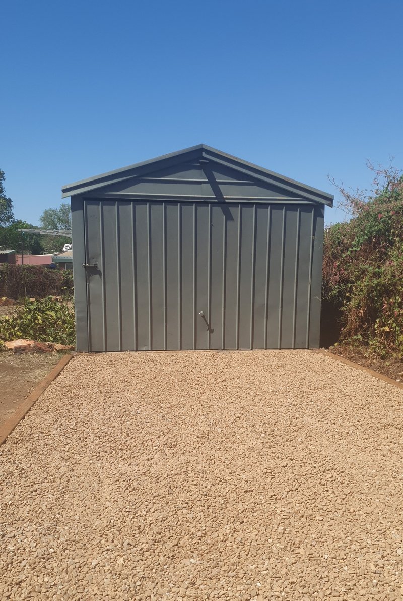 Photo - 39 Buckley Avenue, Mount Isa QLD 4825 - Image 11