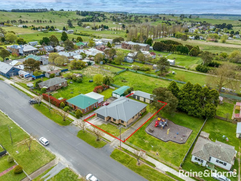 Photo - 39 Bunnaby Street, Taralga NSW 2580 - Image 20