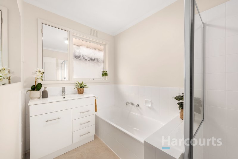 Photo - 39 Burlington Crescent, Wantirna VIC 3152 - Image 9