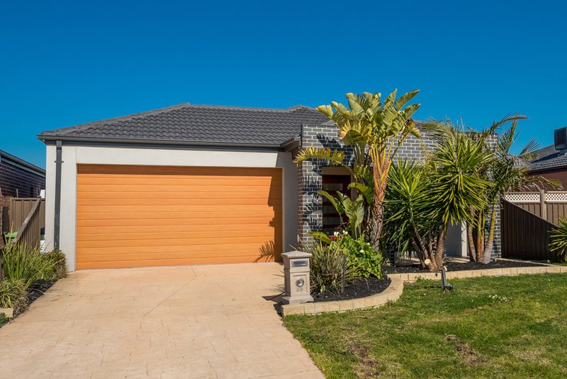 39 Burrora Way, Craigieburn VIC 3064