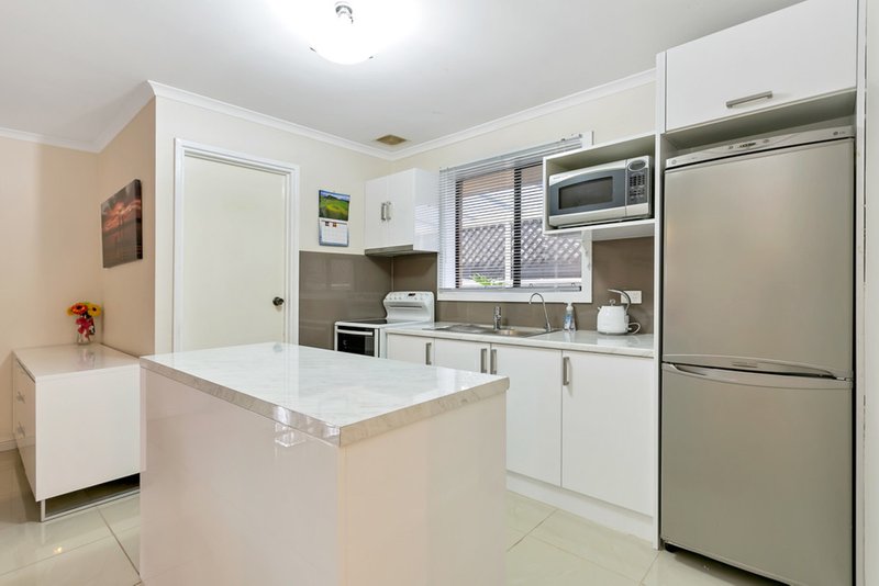 Photo - 39 Byron Avenue, Clovelly Park SA 5042 - Image 4