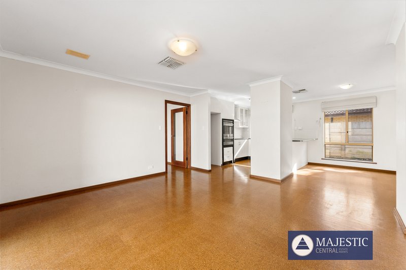 Photo - 39 Bywater Way, Wilson WA 6107 - Image 16