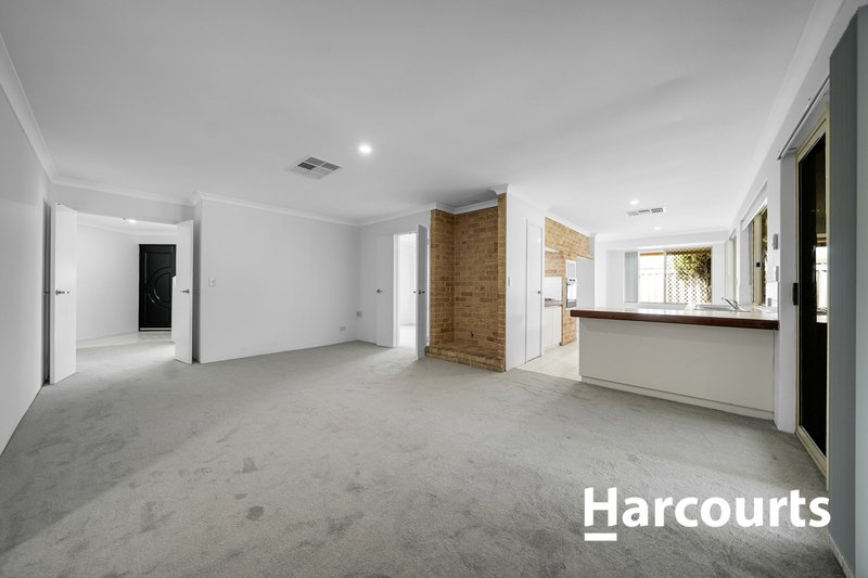 Photo - 39 Cadoux Loop, Hocking WA 6065 - Image 17