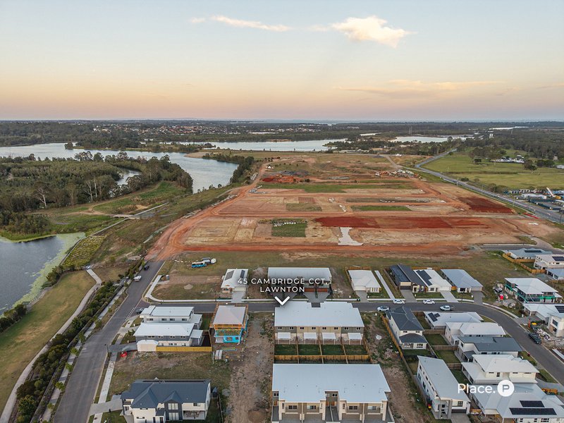 Photo - 39 Cambridge Circuit, Lawnton QLD 4501 - Image 26