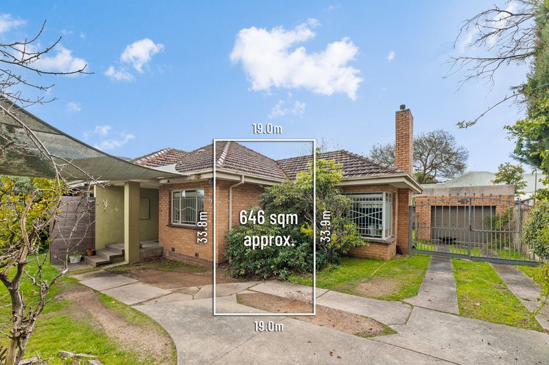 39 Canterbury Road, Blackburn VIC 3130