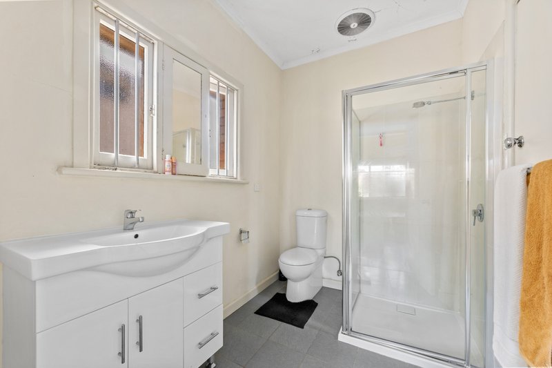 Photo - 39 Canterbury Road, Blackburn VIC 3130 - Image 7