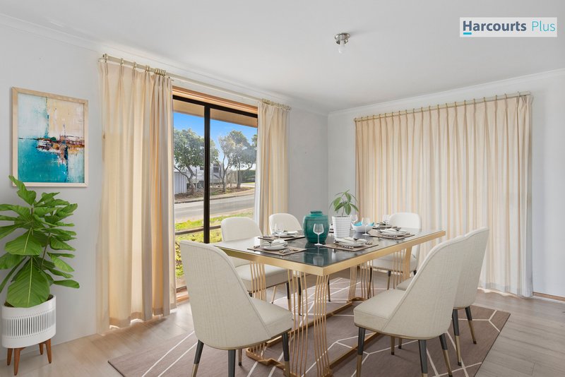 Photo - 39 Capella Drive, Hallett Cove SA 5158 - Image 3