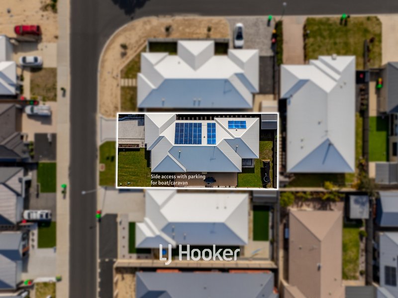 Photo - 39 Carnelian Avenue, Australind WA 6233 - Image 1