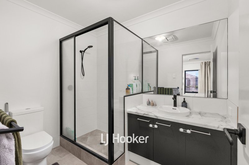 Photo - 39 Carnelian Avenue, Australind WA 6233 - Image 11