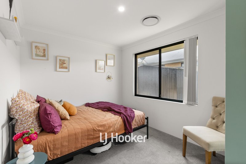 Photo - 39 Carnelian Avenue, Australind WA 6233 - Image 15