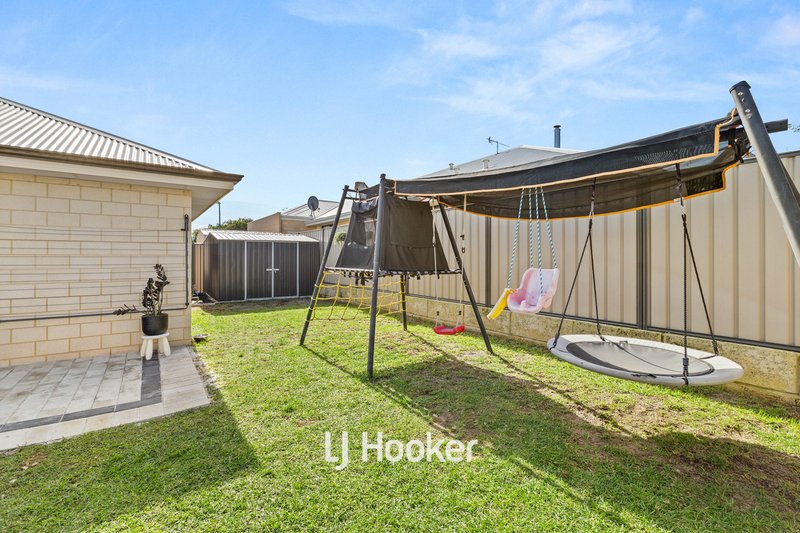 Photo - 39 Carnelian Avenue, Australind WA 6233 - Image 21