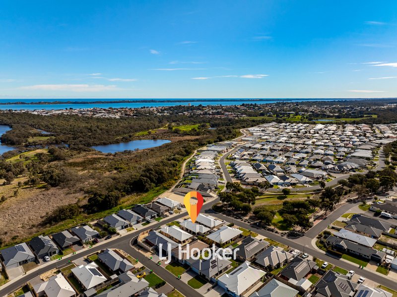 Photo - 39 Carnelian Avenue, Australind WA 6233 - Image 22