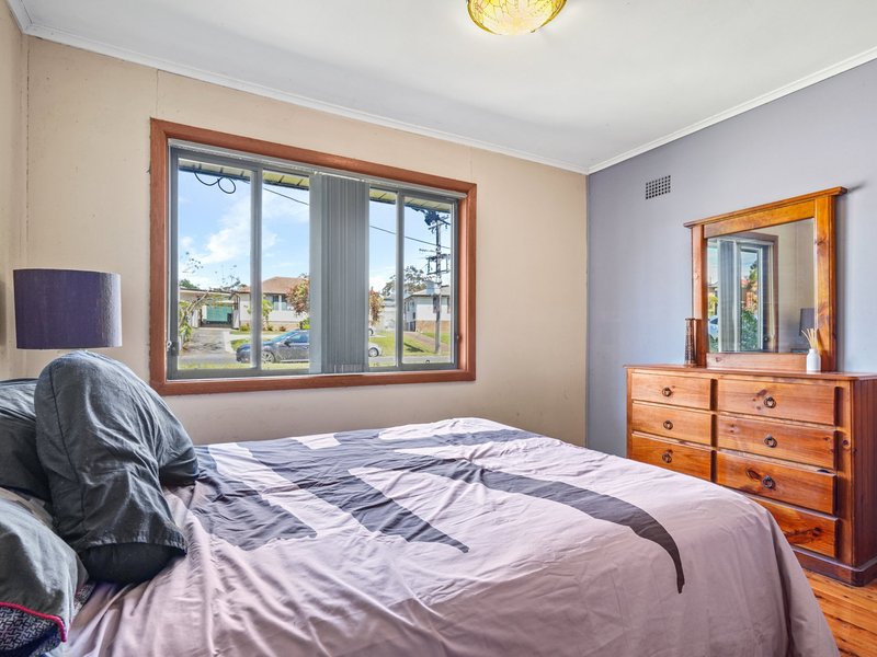 Photo - 39 Cartwright Avenue, Busby NSW 2168 - Image 5