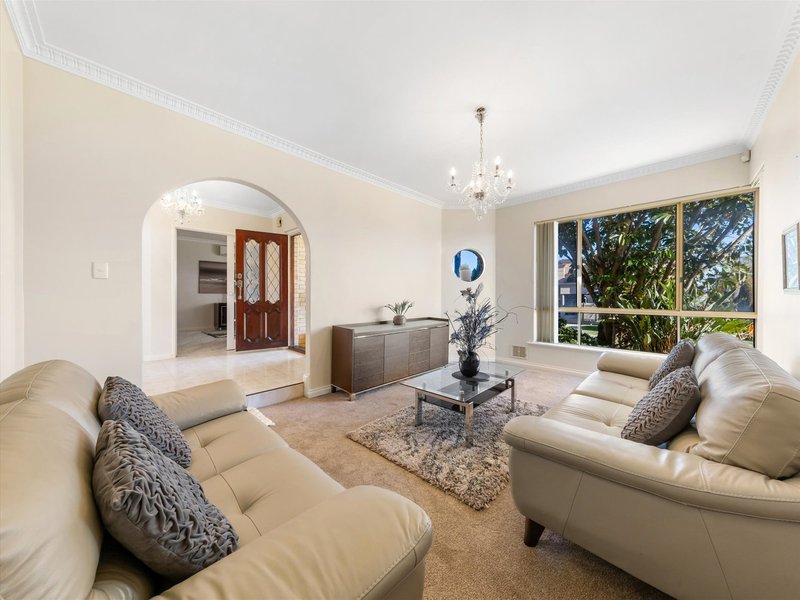 Photo - 39 Castellon Crescent, Coogee WA 6166 - Image 3
