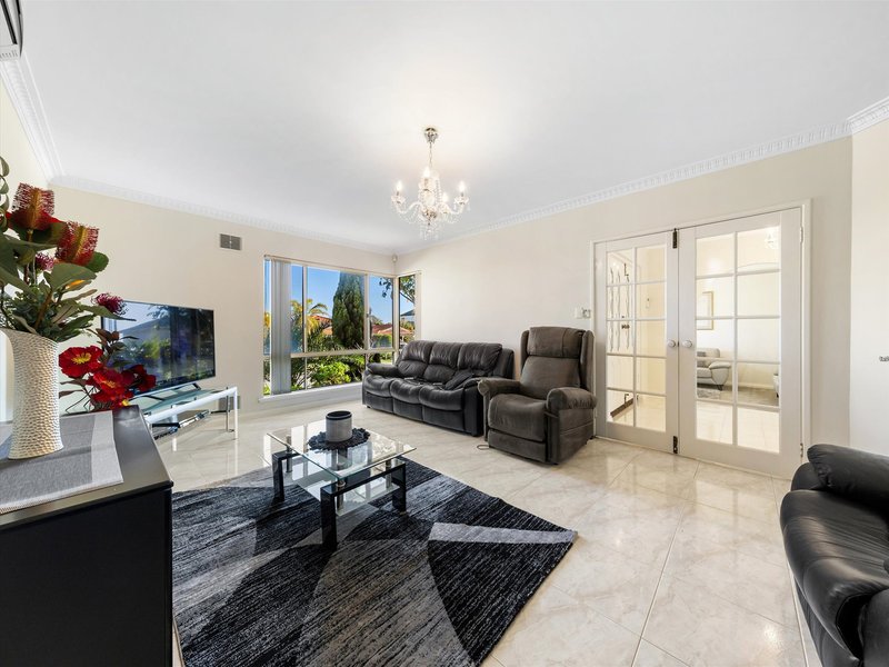 Photo - 39 Castellon Crescent, Coogee WA 6166 - Image 5