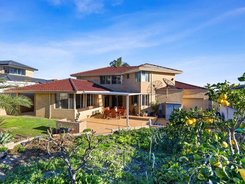 Photo - 39 Castellon Crescent, Coogee WA 6166 - Image 17