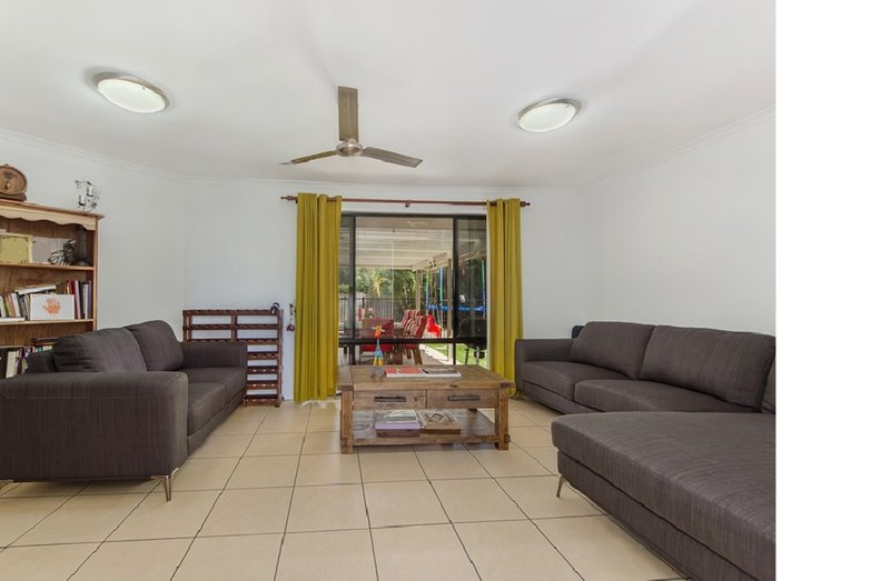 Photo - 39 Catchlove Street, Maudsland QLD 4210 - Image 4