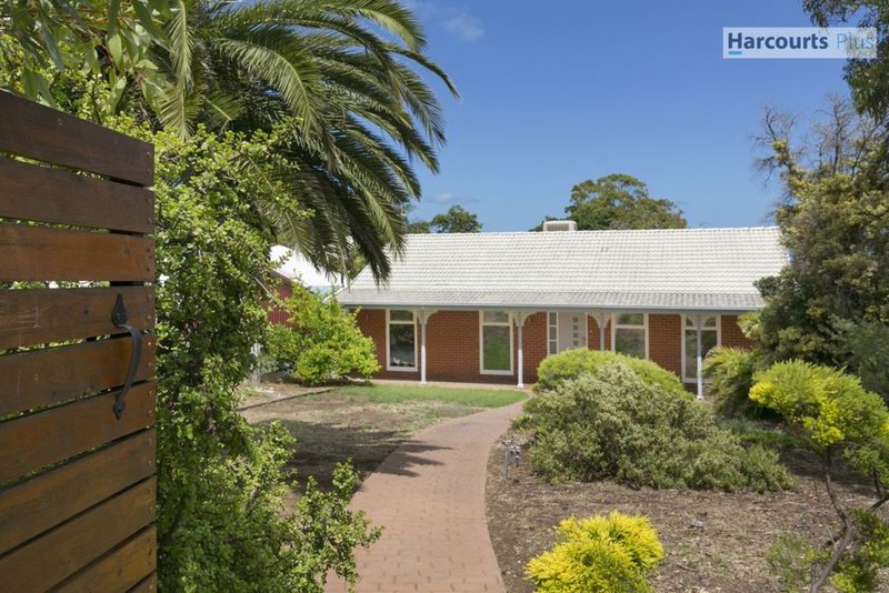 Photo - 39 Central Avenue, Hallett Cove SA 5158 - Image 2