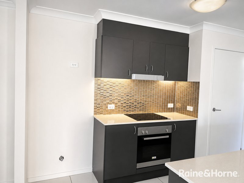 Photo - 39 Champion Crescent, Griffin QLD 4503 - Image 3