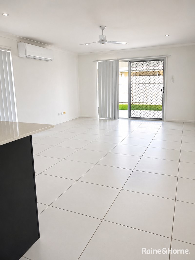 Photo - 39 Champion Crescent, Griffin QLD 4503 - Image 5