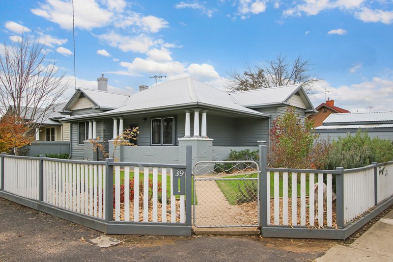 39 Charles Street, Benalla VIC 3672