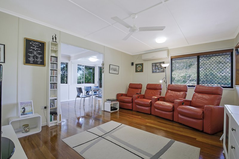 Photo - 39 Chartwell St , Margate QLD 4019 - Image 3