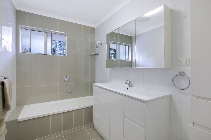 Photo - 39 Chartwell St , Margate QLD 4019 - Image 11