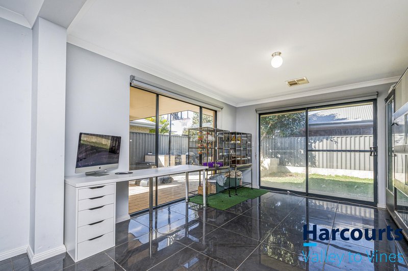 Photo - 39 Cinnabar Bend, Aveley WA 6069 - Image 8